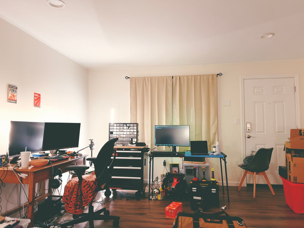 Photo of an electronics lab for repair